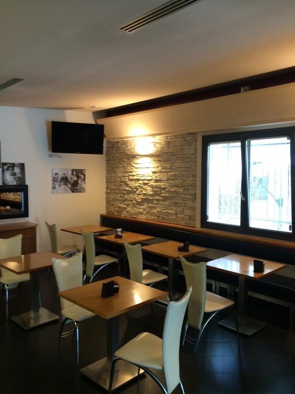 Locanda Trattoria Caffe Cavour تْشيتاديلاّ المظهر الخارجي الصورة