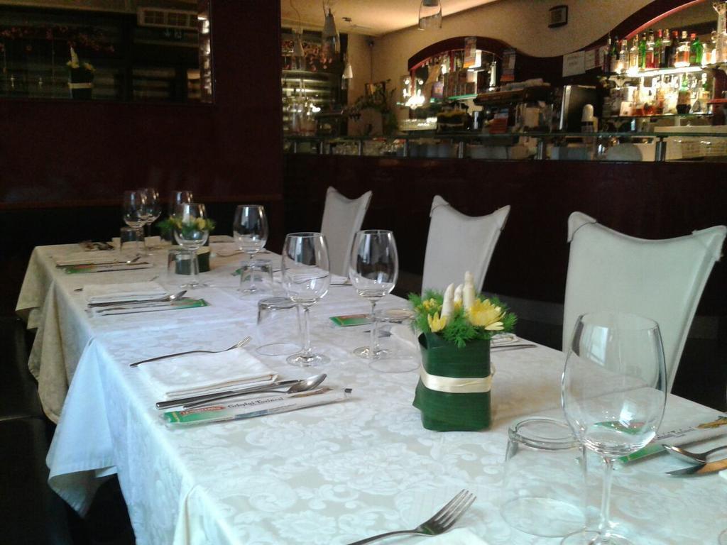 Locanda Trattoria Caffe Cavour تْشيتاديلاّ المظهر الخارجي الصورة